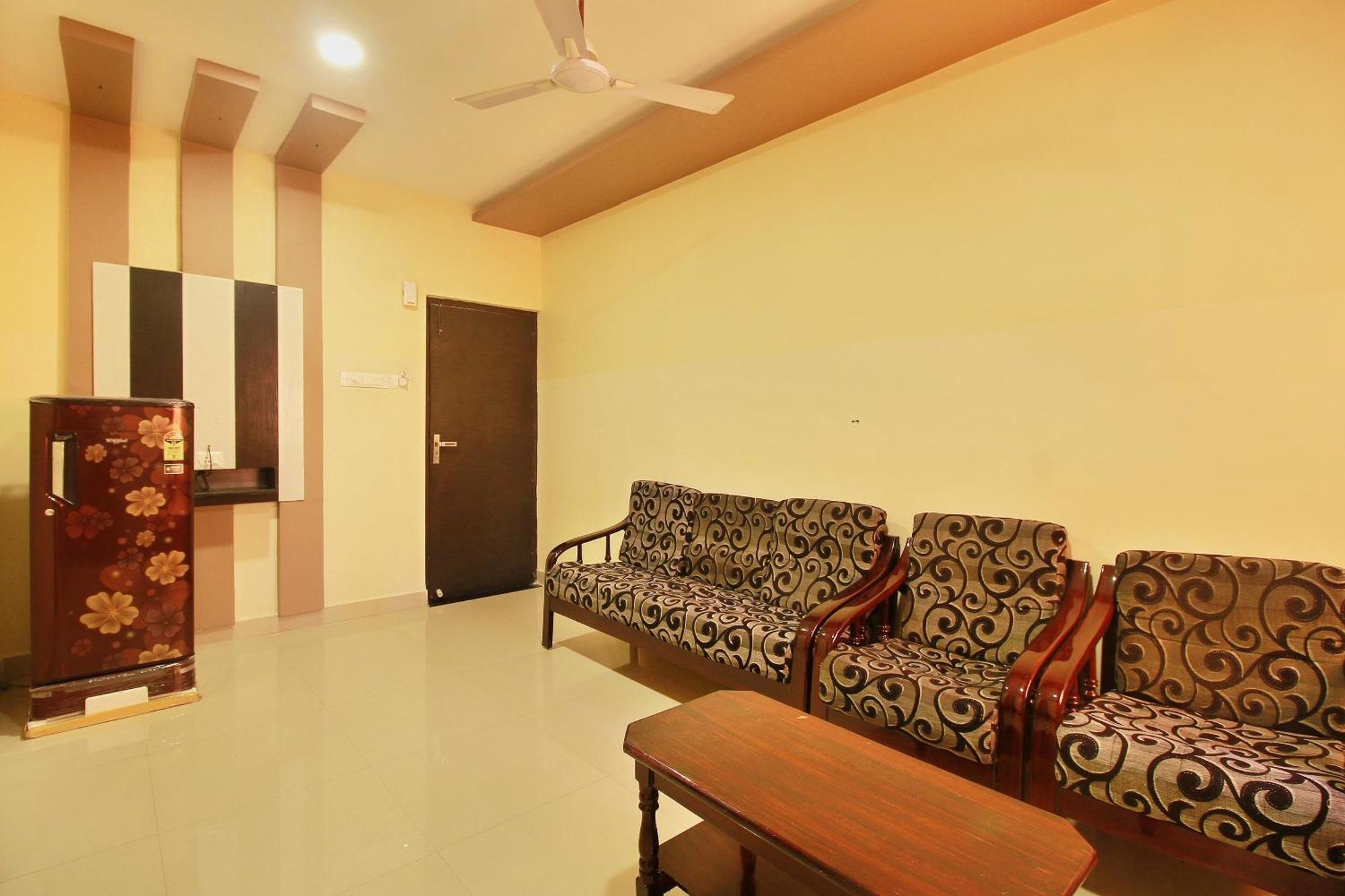 Capital O Rj Grand Hotel Coimbatore Exterior photo